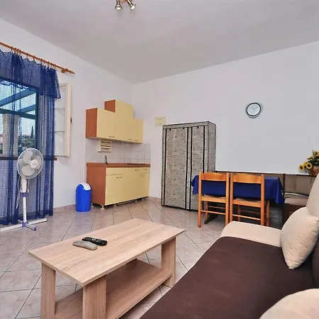 Josko Apartament Postira